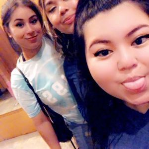 Meet your Posher, Miriam